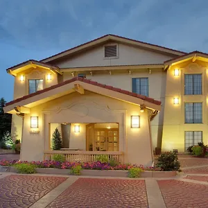 La Quinta By Wyndham Hotel DEN